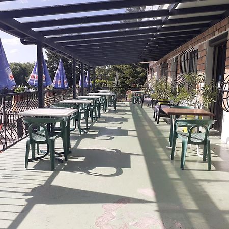 Hotel Restaurant La Chaumiere Du Lac Клерво-ле-Лак Екстериор снимка