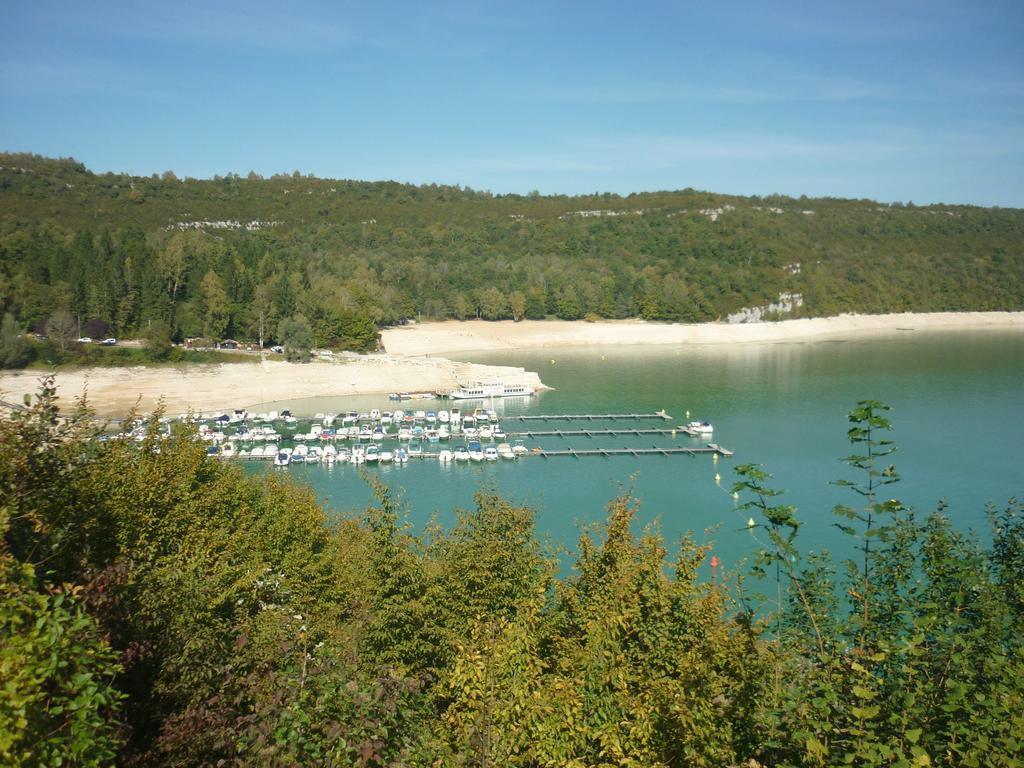 Hotel Restaurant La Chaumiere Du Lac Клерво-ле-Лак Екстериор снимка