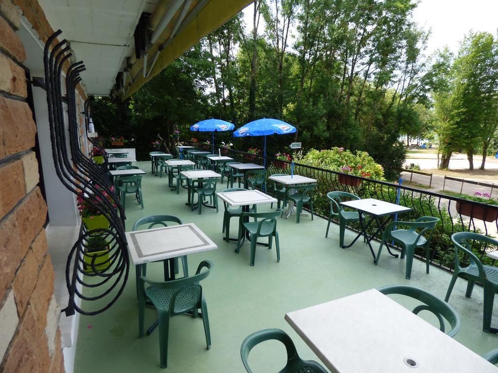 Hotel Restaurant La Chaumiere Du Lac Клерво-ле-Лак Екстериор снимка