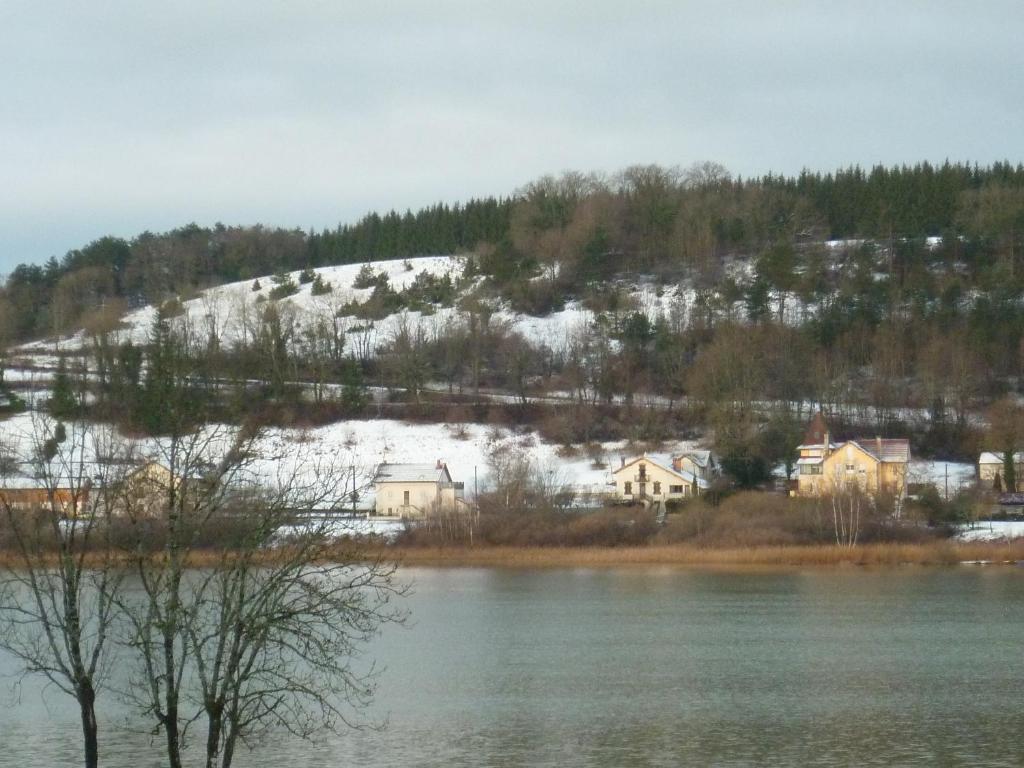 Hotel Restaurant La Chaumiere Du Lac Клерво-ле-Лак Екстериор снимка